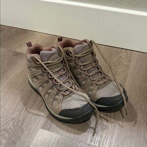 Waterproof columbia hiking boots